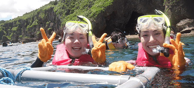 海に入り浅瀬で呼吸練習